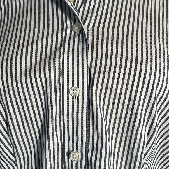 Ann Taylor Striped Button down long sleeve Shirt size 10p - Picture 2 of 7
